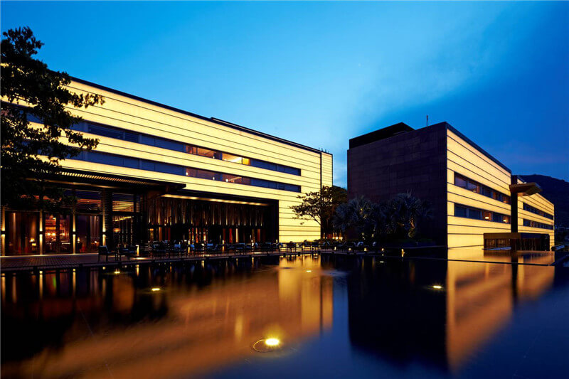 酒店燈具廠(chǎng)家要不斷適應(yīng)酒店設(shè)計(jì)