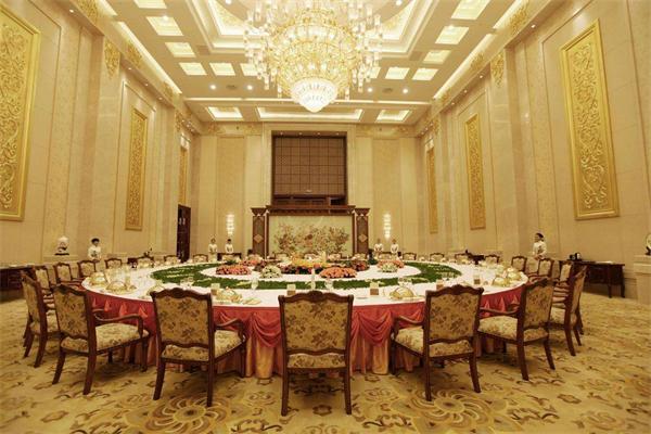 星級(jí)酒店包廂餐廳大型水晶燈具定制效果圖 廠家供貨價(jià)