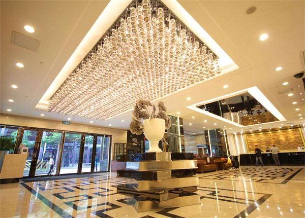 酒店大堂大型水晶燈定制效果圖